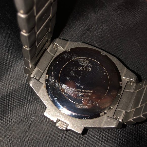 Silver guess watch! - Picture 4 of 4